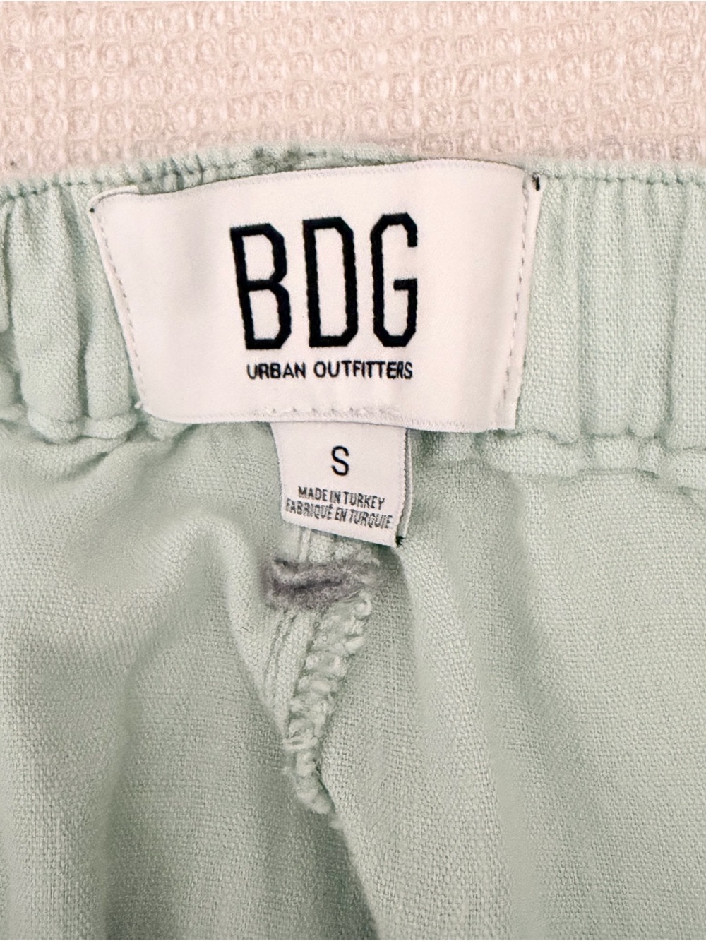 Urban Outfitters BDG Sage Green Linen Wide-Leg Cargo Pants with Drawstring - Picture 3 of 3